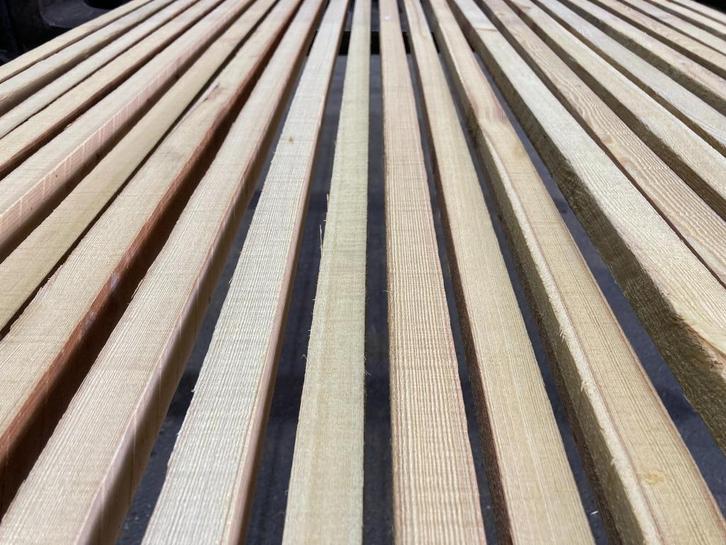 Lariks-Douglas-rhombus-regels-open gevel-schutting-latten, Tuin en Terras, Palen, Balken en Planken, Nieuw, Overige typen, 250 cm of meer