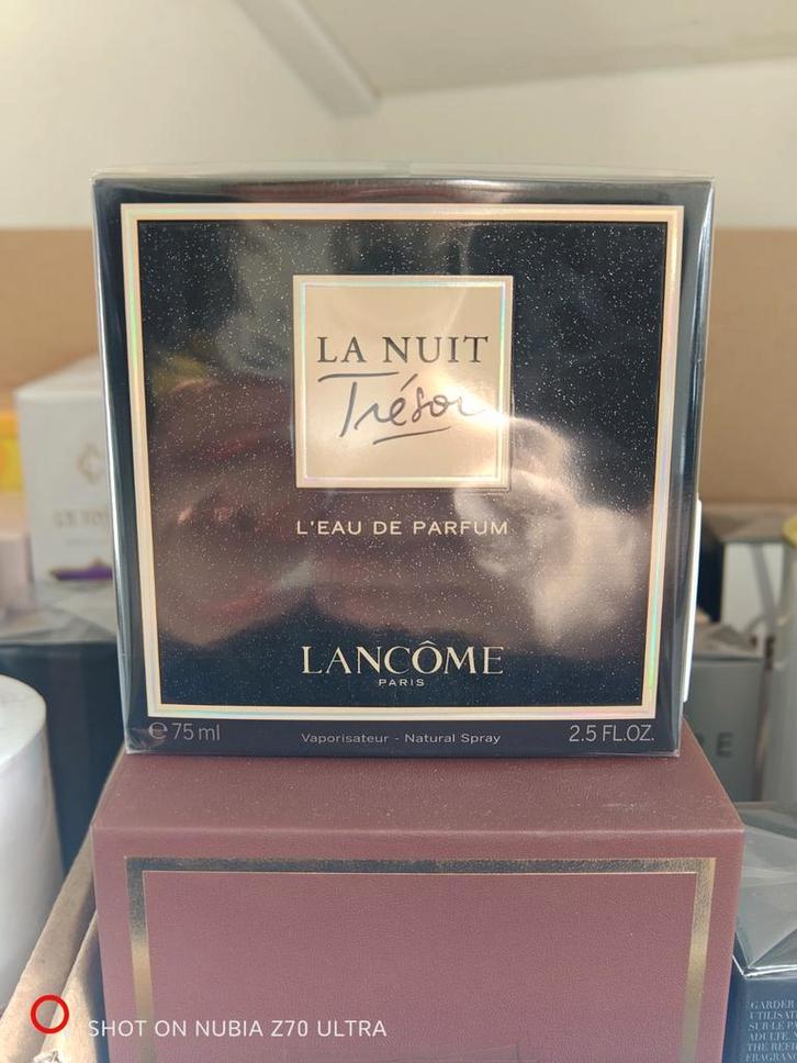 La Nuit Tresor parfum by Lancome Paris, Sieraden, Tassen en Uiterlijk, Uiterlijk | Parfum, Nieuw, Ophalen of Verzenden