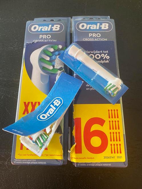 16 Oral-B pro cross action opzetborstels, Sieraden, Tassen en Uiterlijk, Uiterlijk | Mondverzorging, Nieuw, Opzetborstel, Ophalen of Verzenden