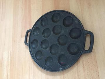 Vintage gietijzeren pan Poffertjespan Zwart  beschikbaar voor biedingen