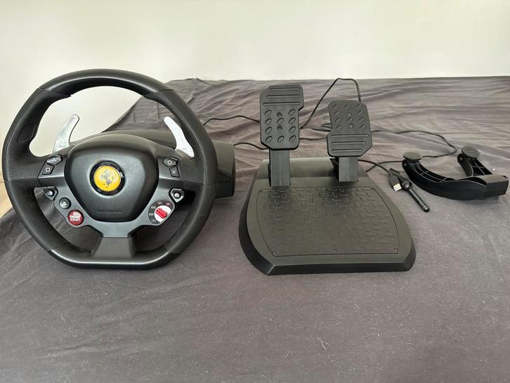 thrustmaster t80 ferrari 488 gtb edition, Spelcomputers en Games, Spelcomputers | Sony PlayStation Consoles | Accessoires, Zo goed als nieuw
