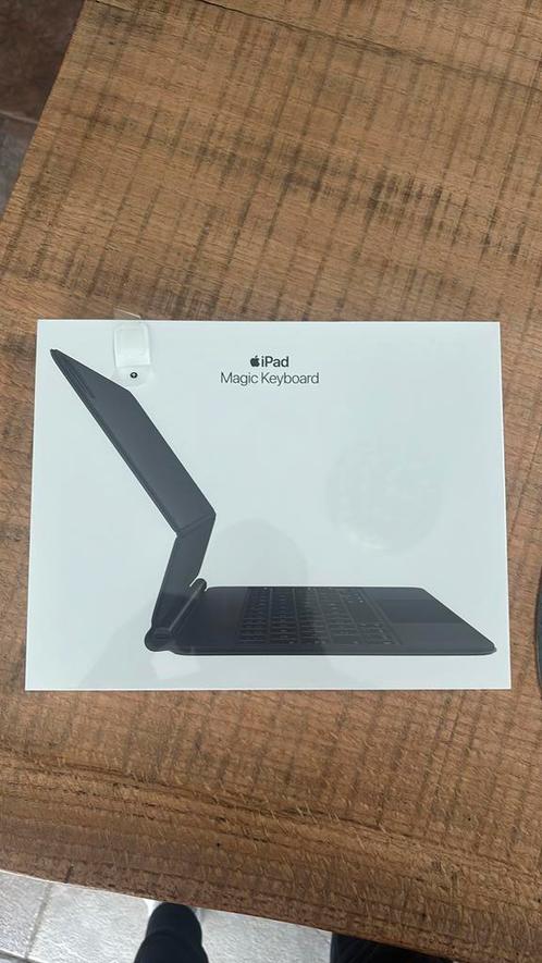 Apple iPad Magic Keyboard nieuw in doos, Computers en Software, Tablet-hoezen, Nieuw, Overige typen, 11 inch, Ophalen of Verzenden