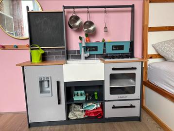 Speelkeuken van KidKraft beschikbaar voor biedingen