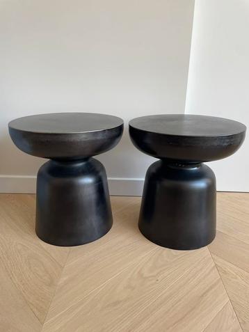 2x WOOOD Bijzettafel zwart metaal nachtkastje beschikbaar voor biedingen