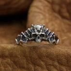 Skull ring - Bone - 925 Zilver, Beyondthepaintingstudio@gmail.com, Nieuw, Dame of Heer, Zilver