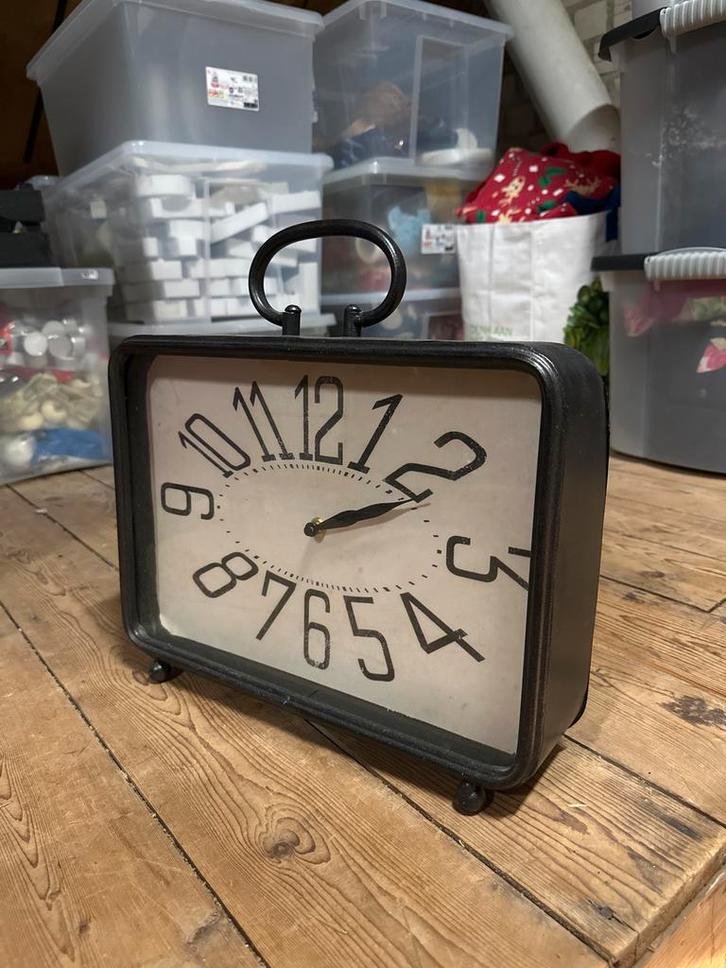 Retro Tafelklok - Analoog, Huis en Inrichting, Woonaccessoires | Klokken, Gebruikt, Wekker of Tafelklok, Analoog, Ophalen of Verzenden