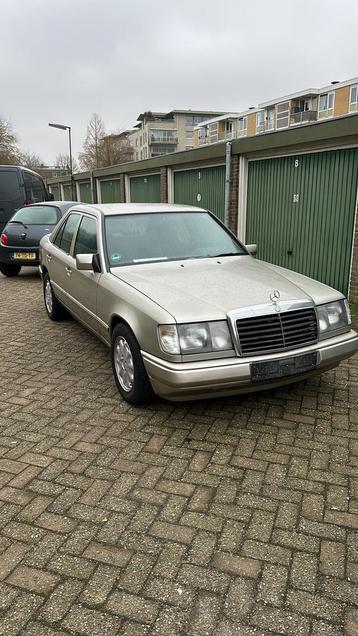 Mercedes E200 benzine automaat youngtimer w124 1988  beschikbaar voor biedingen