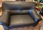Zwarte leren 2-zits bank, Huis en Inrichting, Banken | Bankstellen, Ophalen, Minder dan 75 cm, Tweepersoons, Leer