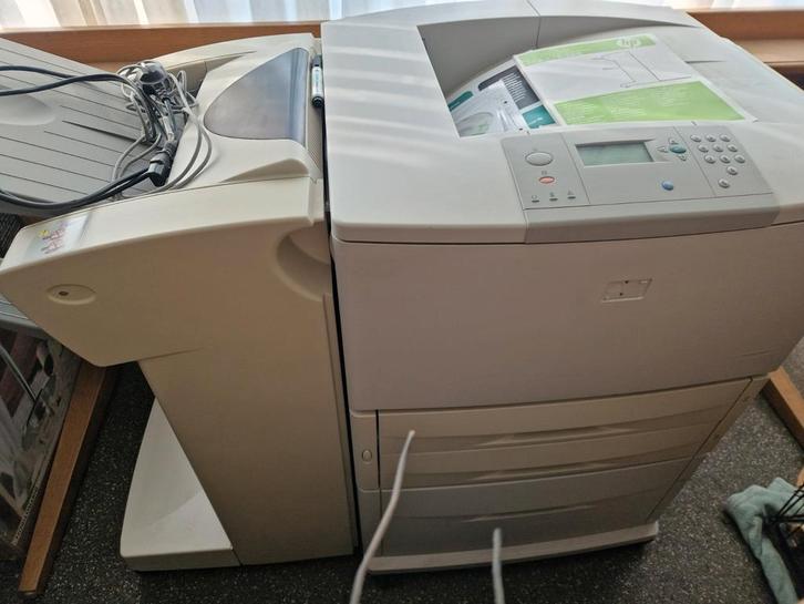HP C8084A/C8085A Printer met meerdere lades, Computers en Software, Printers, Ophalen