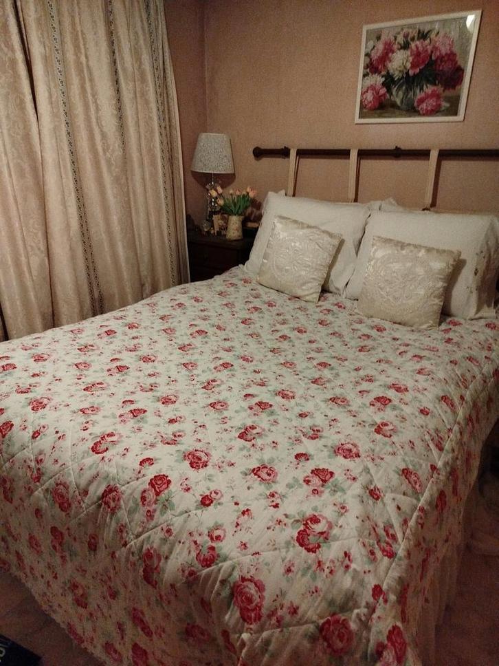 Prachtig Rosali quilt deken/ sprei in Cath Kidson stijl Ikea, Huis en Inrichting, Slaapkamer | Beddengoed, Zo goed als nieuw, Overige typen