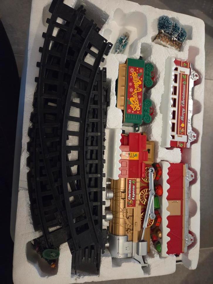 Kerstdorp met trein en accessoires, Diversen, Kerst, Gebruikt, Ophalen of Verzenden