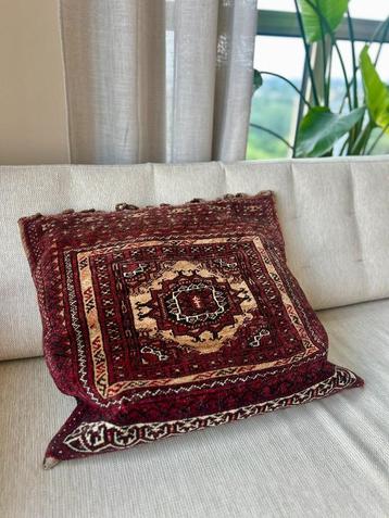 Groot antiek handgeknoopt Perzisch kussen 50 x 56 cm beschikbaar voor biedingen