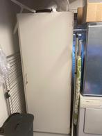 GRATIS Kast, Antiek en Kunst, Antiek | Meubels | Kasten, Ophalen