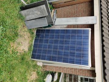 13x QXPV zonnepaneel, al van het dak gehaald, zo op te halen beschikbaar voor biedingen