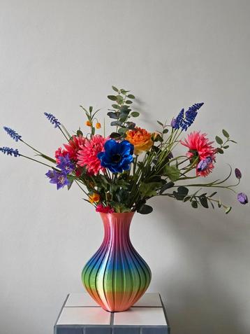 3D Geprinte Regenboog Vaas - PLA - 30cm beschikbaar voor biedingen