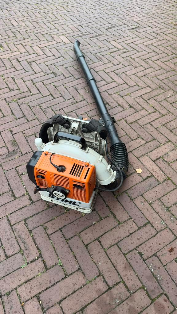 Bladblazer STIHL BR 420 Rugbladblazer, Tuin en Terras, Bladblazers, Gebruikt, Ruggedragen, Benzine, Ophalen