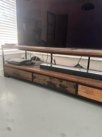 Houten TV meubel Loods5 beschikbaar voor biedingen