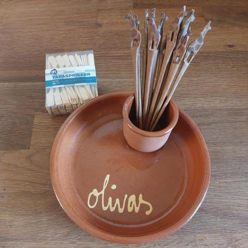 Olijf/tapasset 🌱 met giraf prikkers, Huis en Inrichting, Keuken | Servies, Zo goed als nieuw, Overige stijlen, Aardewerk, Ophalen