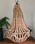 Grote kroonluchter hanglamp naturel houten kralen 3 lampen, Huis en Inrichting, Lampen | Hanglampen, 50 tot 75 cm, Ibiza bohemian