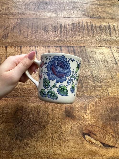 johnson brothers rose chintz blue koffie mok, Huis en Inrichting, Keuken | Servies, Zo goed als nieuw, Overige typen, Overige stijlen