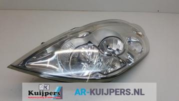 Koplamp links van een Renault Master beschikbaar voor biedingen