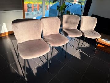 4 stoelen Richmond Interiors model Darby Velvet kleur taupe