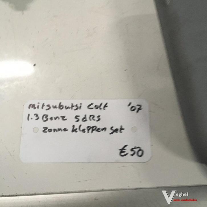 Mitsubishi Colt 1.3 benzine 2007 5 drs Zonneklep set, Auto-onderdelen, Interieur en Bekleding, Gebruikt, Ophalen of Verzenden