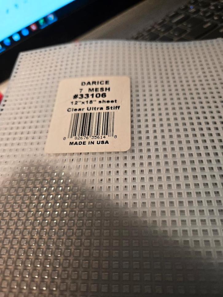 3 stuks Darice #7 Mesh Ultra Stiff Plastic Canvas. Nieuw, Hobby en Vrije tijd, Knutselen, Nieuw, Materiaal, Ophalen