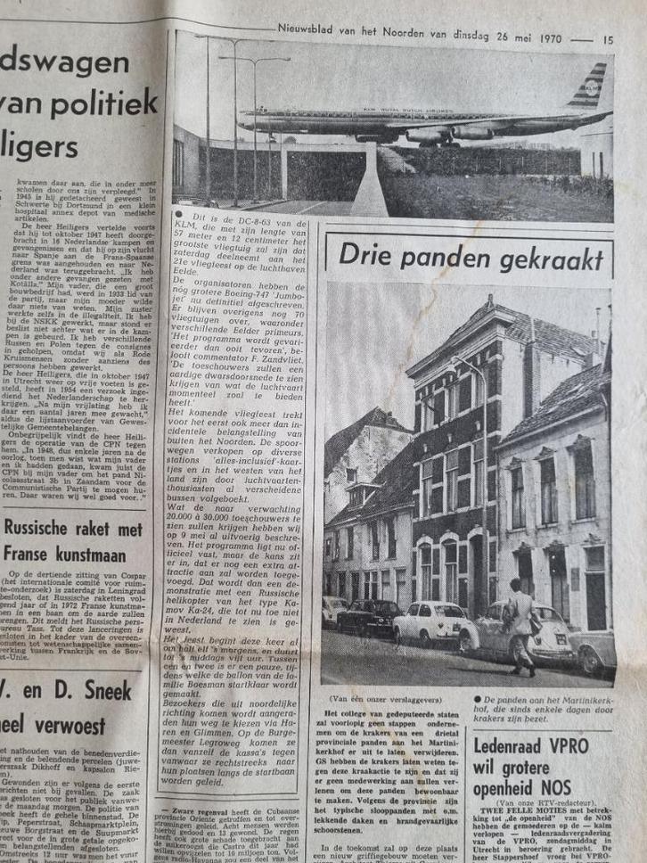 VLIEGTUIGEN: DC-8-63 van de KLM op luchthaven Eelde 1970, Verzamelen, Tijdschriften, Kranten en Knipsels, Knipsel(s), 1960 tot 1980