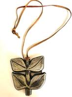 Vintage Noorse Brutalist hanger Plustinn Norway, Sieraden, Tassen en Uiterlijk, Overige materialen, Gebruikt, Ophalen of Verzenden