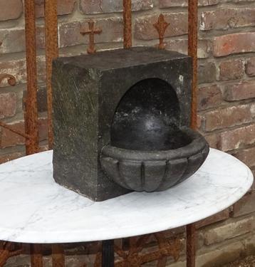 antieke arduinen wijwaterbak uit kerk wijwaterbakje beschikbaar voor biedingen