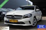 Mercedes A-klasse 160 Ambition AMG Styling/Carplay/Pdc/Mooi!, Auto's, Voorwielaandrijving, Gebruikt, 4 cilinders, Met garantie (alle)