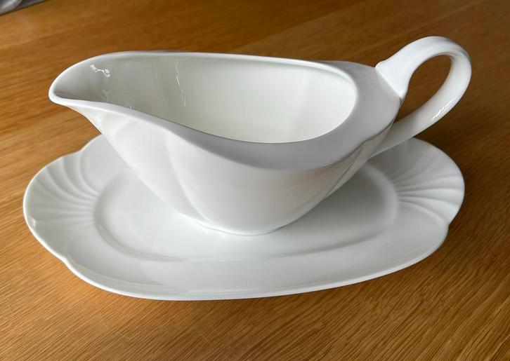 V&B, ARCO WEISS, saus/jus kom en schaaltje, Huis en Inrichting, Keuken | Servies, Nieuw, Bord(en), Wedgwood, Aardewerk, Ophalen of Verzenden