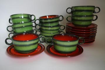 vintage 10x soepkom met schotel groen oranje keramiek beschikbaar voor biedingen