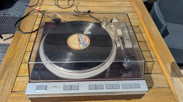 Denon Quartz Platenspeler Model : DP-47 F Made in Japan beschikbaar voor biedingen