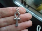 echt zilveren hangertje ankh massief gemerkt, Sieraden, Tassen en Uiterlijk, Kettinghangers, Ophalen of Verzenden, Gebruikt, Zilver