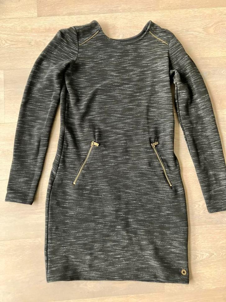 Zwarte jurk Revelation maat S, Kleding | Dames, Jurken, Gedragen, Maat 36 (S), Zwart, Boven de knie, Ophalen of Verzenden