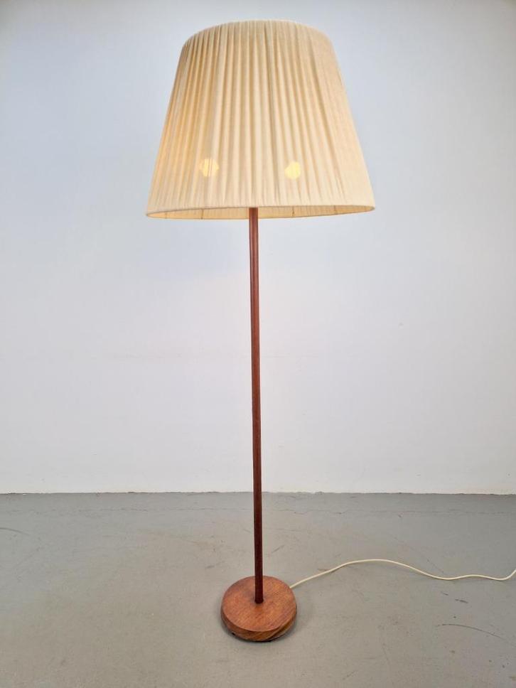 Vintage scandinavische vloerlamp teak mid century ‘60 lamp, Huis en Inrichting, Lampen | Vloerlampen, Gebruikt, 150 tot 200 cm