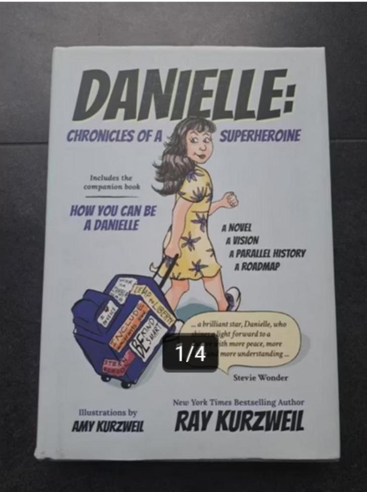 Chiara Piroddi - Danielle: Chronicles of a Superheroine, Boeken, Romans, Zo goed als nieuw, Amerika, Ophalen of Verzenden