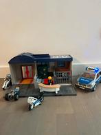 Playmobil 5299 politiebureau (draagbaar) 6873 politiewagen, Kinderen en Baby's, Speelgoed | Playmobil, Ophalen of Verzenden, Zo goed als nieuw