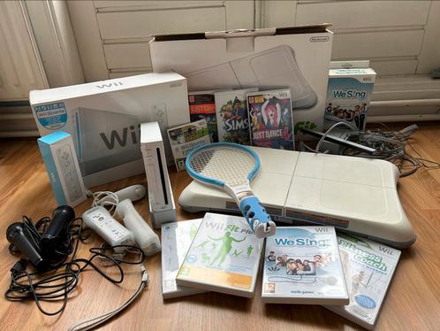 Nintendo Wii met spellen en accessoires, Spelcomputers en Games, Spelcomputers | Nintendo Wii, Zo goed als nieuw, Ophalen of Verzenden
