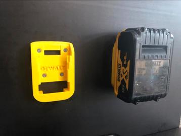Dewalt Accu Houder beschikbaar voor biedingen