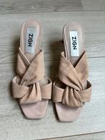Zign pumps hakjes suede beige zalmroze maat 38, Verzenden, Zo goed als nieuw, Beige