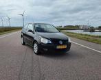 Volkswagen Polo 1.4 automaat 2006 nieuwe APK lage km-stand, Auto's, Stof, 74 pk, 4 cilinders, Zwart