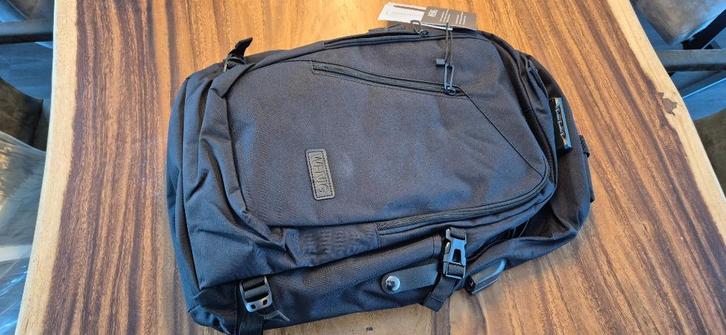 Laptoprugzak met cijferslot & USB/audio aansluiting, Sieraden, Tassen en Uiterlijk, Tassen | Rugtassen, Zo goed als nieuw, Overige merken