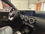 Mercedes-Benz A-klasse 180 AMG Line 1 JAAR BOVAG GARANTIE, Auto's, Mercedes-Benz, 65 €/maand, 4 cilinders, Wit, Bedrijf