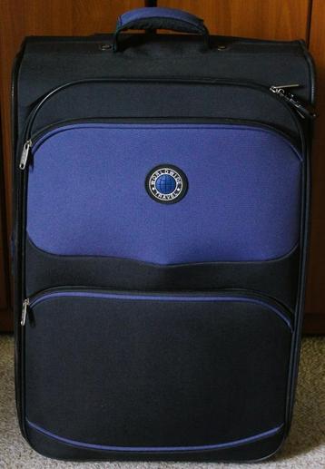 Koffer soft-case met slot, handgreep en wieltjes (60x41x32) beschikbaar voor biedingen