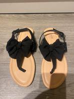 zwarte slippers broderie flip flops met strik mt 39, Kleding | Dames, Schoenen, Slippers, Primark, Zwart, Ophalen of Verzenden