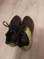 Voetbalschoenen - Maat:35, Kinderen en Baby's, Kinderkleding | Schoenen en Sokken, Sportschoenen, Ophalen of Verzenden, Zo goed als nieuw