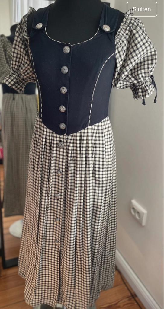 Mooie trachten jurk van Meico in maat S. Zeer goede staat!, Kleding | Dames, Jurken, Zo goed als nieuw, Maat 38/40 (M), Zwart